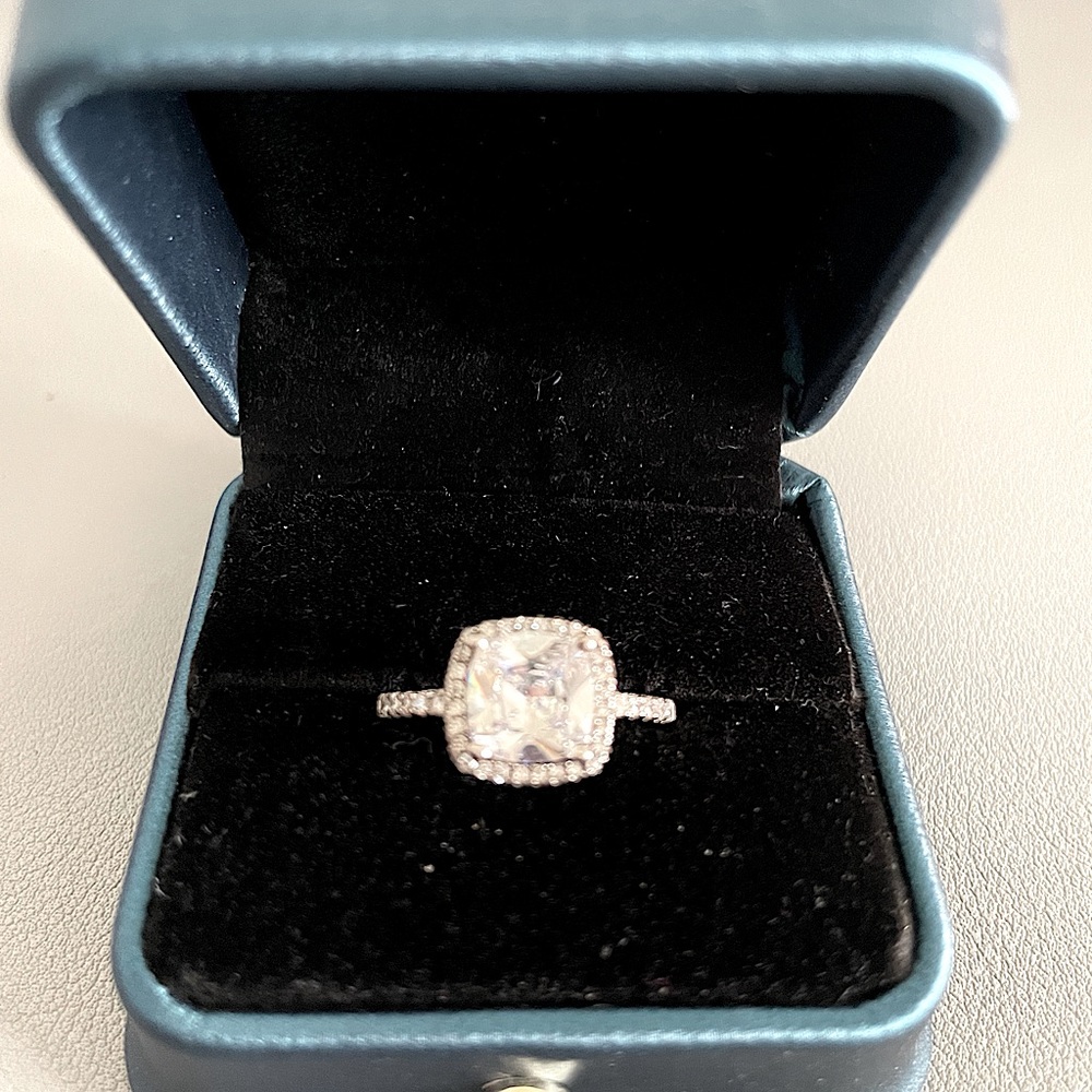 Beautiful Silver Ring - image 1